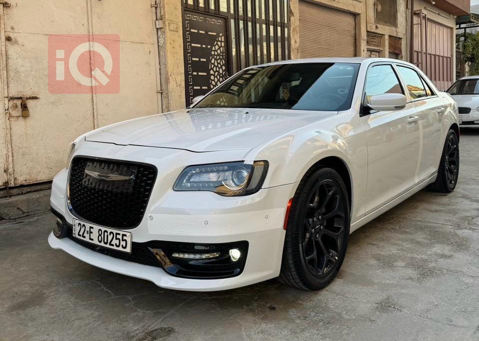 كرايسلر 300